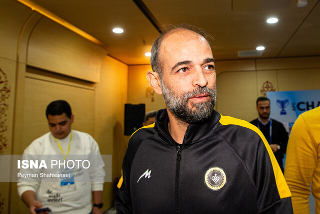 سرمربی سپاهان: جام‌ حذفی جای اشتباه نیست / برای عبور از خیبر باید باهوش و متمرکز باشیم