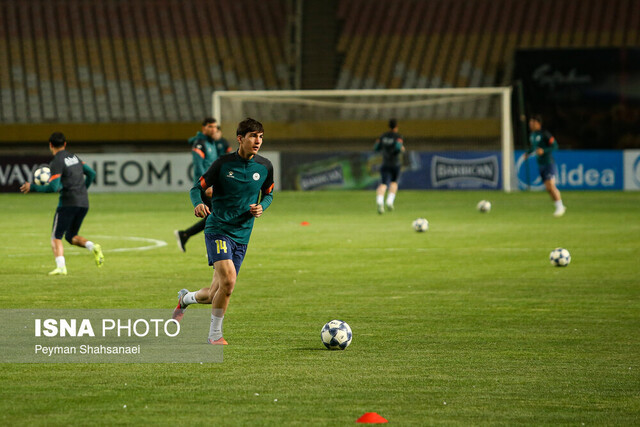 اعلام ترکیب ابتدایی تیم‌های سپاهان و آخال