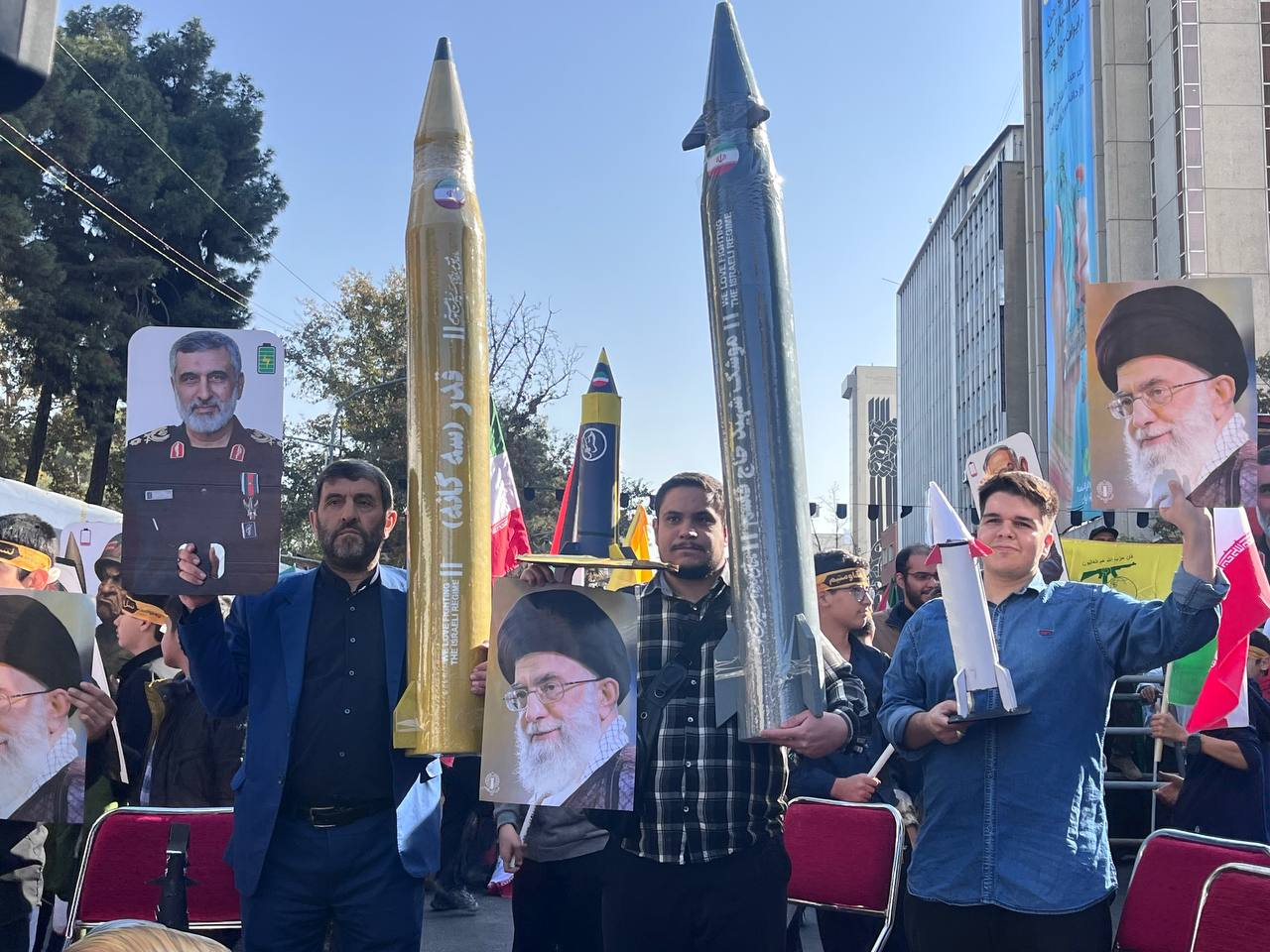 برپایی راهپیمایی ۱۳ آبان با شعار «متحد و استوار، مقابل استکبار»