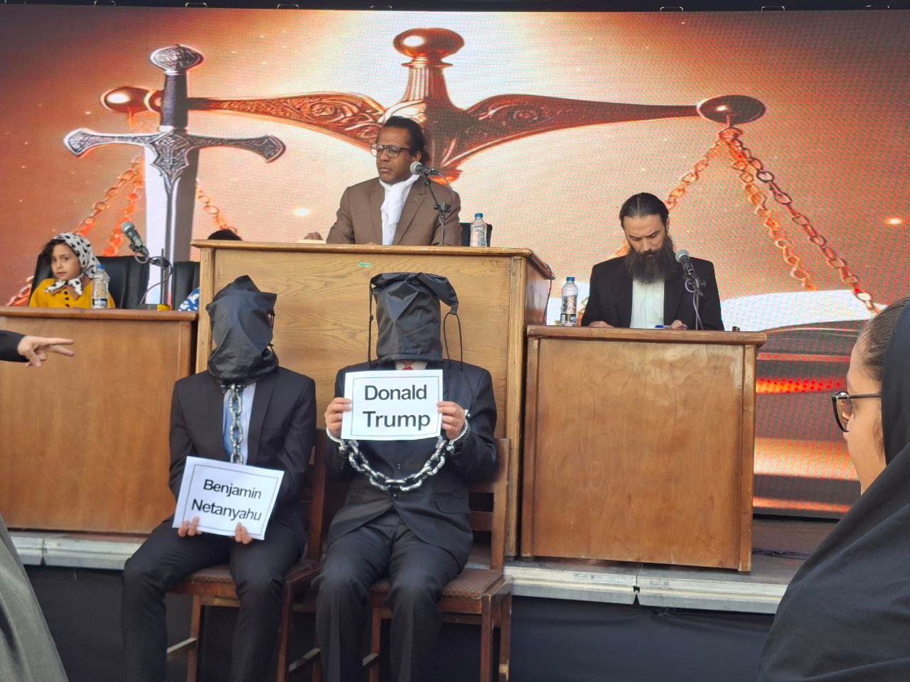 برپایی راهپیمایی ۱۳ آبان با شعار «متحد و استوار، مقابل استکبار»