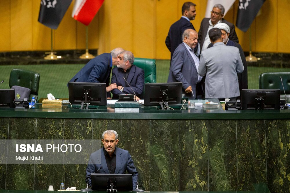 بسته خبری دولت؛ آخرین اخبار درباره قیمت بنزین سهمیهای و اضافهکاری پرستاری