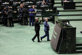 حسین سیمایی‌صراف، وزیر علوم در صحن علنی مجلس - ۱۳ آبان