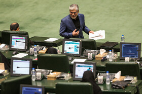 حسین سیمایی‌صراف، وزیر علوم در صحن علنی مجلس - ۱۳ آبان