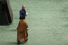 حسین سیمایی‌صراف، وزیر علوم در صحن علنی مجلس - ۱۳ آبان