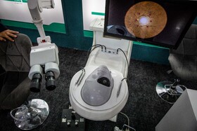 بازدید مسعود پزشکیان، رییس جمهور از اولین دوره نمایشگاه فرّ ایران