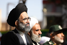  حجت‌الاسلام  سیدسعید حسینی، امام جمعه کاشان و نماینده ولی فقیه در راهپیمایی گرامیداشت روز ۱۳ آبان - کاشان
