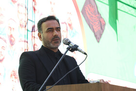 غلامزاده بوجاری، مدیر کل ستاد راهبرد رسانه‌ای کشور در راهپیمایی گرامیداشت روز ۱۳ آبان - کاشان