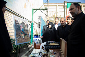 علیرضا کاظمی، وزیر آموزش و پرورش در مراسم زنگ «استکبار ستیزی»