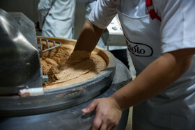 بازدید خبرنگاران از یک واحد تولیدی مواد غذایی - مشهد