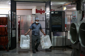 بازدید خبرنگاران از یک واحد تولیدی مواد غذایی - مشهد