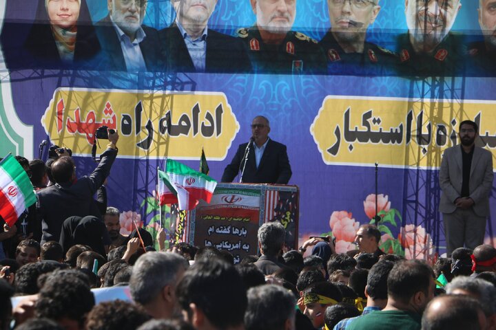 مدیرکل آموزش و پرورش تهران: راهی جز مقاومت و اتحاد نداریم/ ایران قوی با دستان دانش‌آموزان ساخته می‌شود