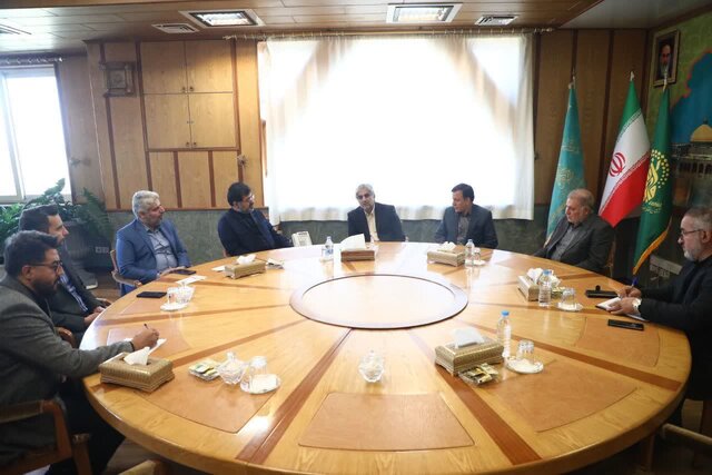 استاندار قم: جهاد دانشگاهی نقش موثری در رفع خلاءهای استان و اشتغال‌زایی دارد