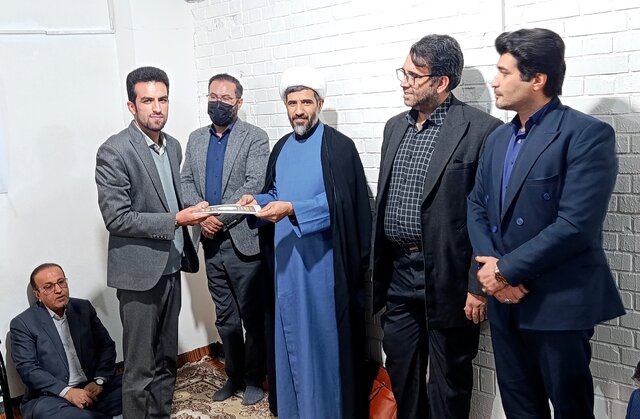 تیم‌های برگزیده سیزدهمین دوره مسابقات ملی مناظرات دانشجویان کهگیلویه و بویراحمد تجلیل شدند