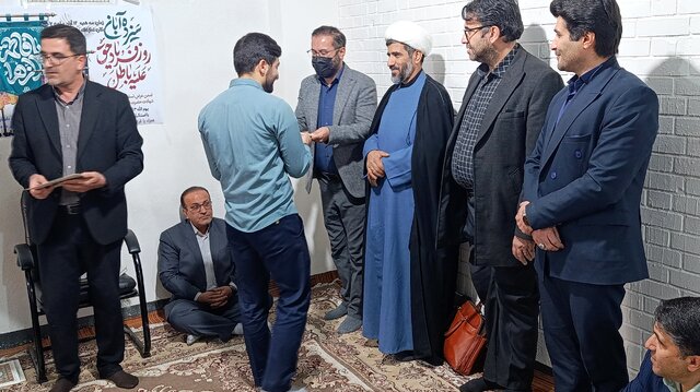 تیم‌های برگزیده سیزدهمین دوره مسابقات ملی مناظرات دانشجویان کهگیلویه و بویراحمد تجلیل شدند