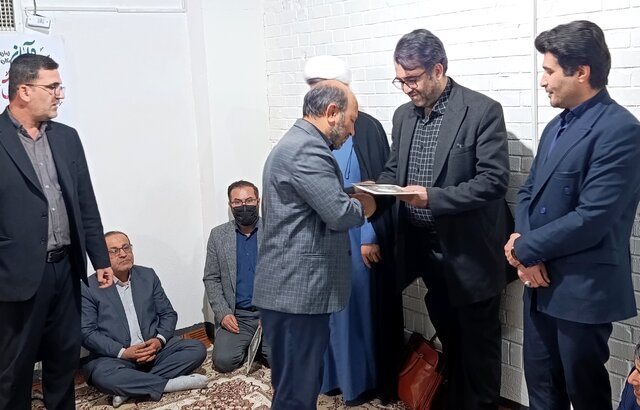 تیمهای برگزیده سیزدهمین دوره مسابقات ملی مناظرات دانشجویان کهگیلویه و بویراحمد تجلیل شدند