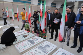بازدید اصحاب رسانه از گلزار شهدا تبریز