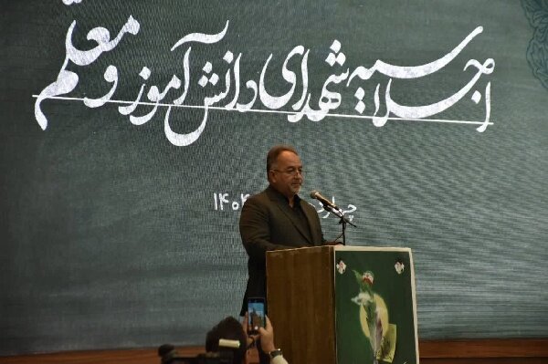 مدارس سنگرهای فرهنگی در برابر تهاجم نرم دشمن است