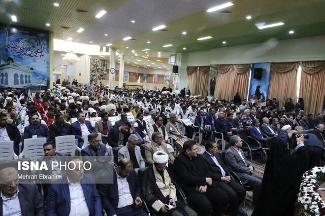 عشایر طلایهداران مبارزه، عدالتخواهی و استکبارستیزی هستند