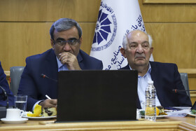 غلامحسین مظفری، استاندار خراسان رضوی و محمدرضا توکلی‌زاده، رئیس اتاق بازرگانی  خراسان رضوی در یکصد و سی و هشتمین جلسه شورای گفت و گوی دولت و بخش خصوصی استان خراسان رضوی