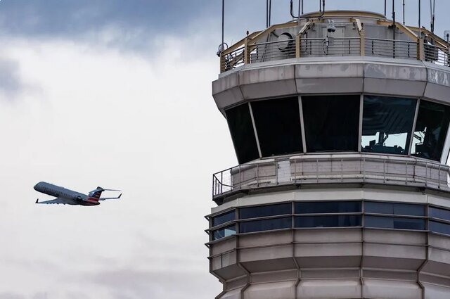کاهش اجباری ترافیک هوایی آمریکا با ادامه تعطیلی دولت