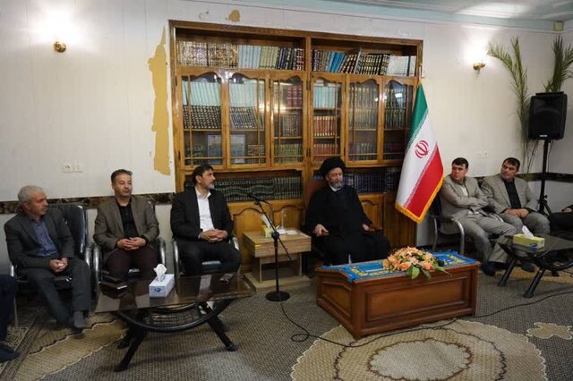 امام جمعه اردبیل: فضای سبز نیازمند صیانت ویژه در برابر توسعه‌های بی‌رویه است