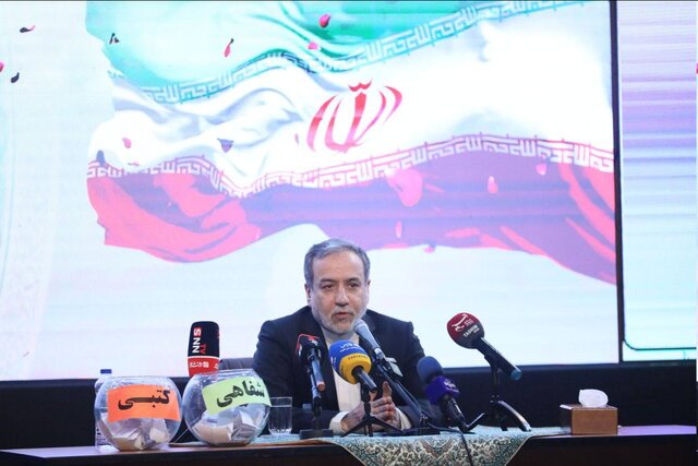 عراقچی: پرچم دیپلماسی را هیچوقت زمین نگذاشتیم/ در قضیه اسنپ بک آمریکایی ها اعتراف کردند که ایران دنیا را به دو قسمت تقسیم کرد