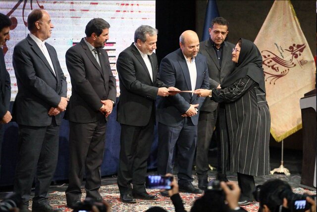 عراقچی: میدان، دیپلماسی و رسانه سه ضلع قدرت ملی ایران‌ هستند/ سیاست دیپلماسی استانی را در پیش گرفته ایم