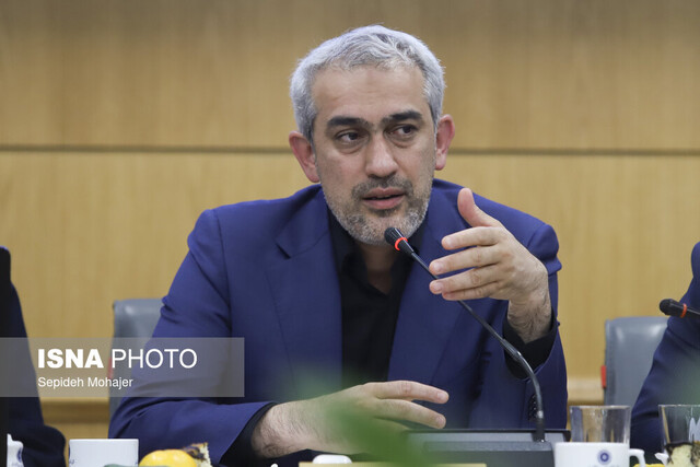 دلایل افزایش تورم و نرخ ارز/ خارج کردن بانک‌های ناتراز ادامه دارد