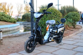 برگزاری همایش خودروهای کلاسیک در همدان؛ جلوه‌ای از تاریخ خودروسازی در قلب ایران