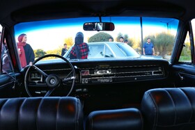 برگزاری همایش خودروهای کلاسیک در همدان؛ جلوه‌ای از تاریخ خودروسازی در قلب ایران