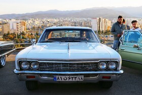 برگزاری همایش خودروهای کلاسیک در همدان؛ جلوه‌ای از تاریخ خودروسازی در قلب ایران