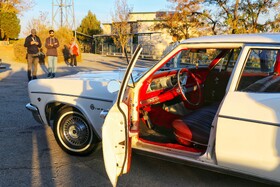 برگزاری همایش خودروهای کلاسیک در همدان؛ جلوه‌ای از تاریخ خودروسازی در قلب ایران