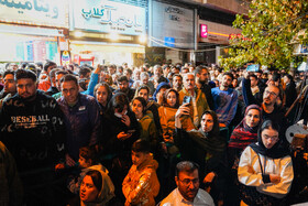 رونمایی از مجسمه «زانو زنندگان برابر ایران» در میدان انقلاب اسلامی