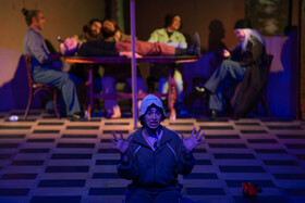 نمایش "مادر مخوف"