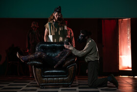 نمایش "مادر مخوف"