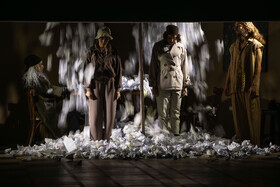 نمایش "مادر مخوف"