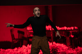 نمایش "مادر مخوف"