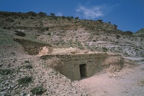 ایوان؛ هم‌نشینی تاریخ ساسانی و افسانه‌های عاشقانه