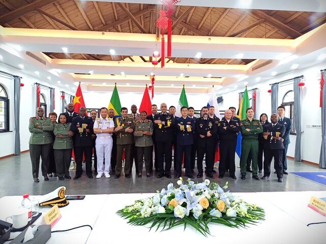 حضور نمایندگان نیروی دریایی ایران در چین