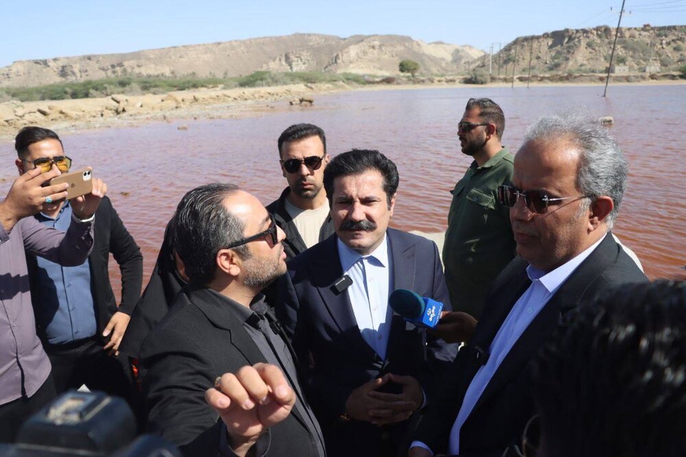 دستور فوری استاندار برای ساماندهی فروشندگان صنایع‌دستی در تالاب صورتی چابهار