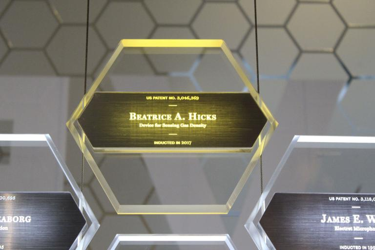 زنی که رؤیای مهندس شدن را برای دیگر زنان ممکن کرد