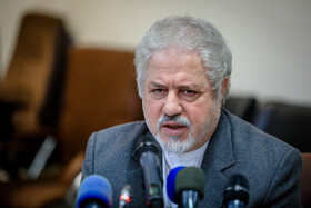 خسرو حکیمی مشاور رییس قوه قضاییه و معاون دبیر ستاد حقوق بشر قوه قضاییه در مراسم رونمایی از گزارش سالانه نقض حقوق بشر در آمریکا و انگلیس