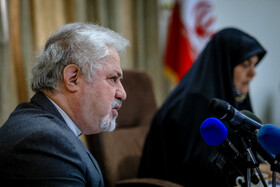 خسرو حکیمی مشاور رییس قوه قضاییه و معاون دبیر ستاد حقوق بشر قوه قضاییه در مراسم رونمایی از گزارش سالانه نقض حقوق بشر در آمریکا و انگلیس