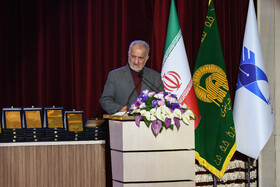 قرائت بیانیه هیات داوران توسط عباس سلیمی، رئیس هیأت داوران سی‌ونهمین جشنواره قرآن و عترت دانشجویان کشور در اصفهان