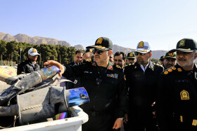 بازدید سردار"جلیل موقوفه‌ئی"، فرمانده انتظامی استان از نمایشگاه دستاوردهای طرح برخورد با خودروهای شوتی و طرح «اقتدار ۷» - کرمان