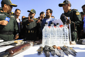 بازدید سردار"جلیل موقوفه‌ئی"، فرمانده انتظامی استان از نمایشگاه دستاوردهای طرح برخورد با خودروهای شوتی و طرح «اقتدار ۷» - کرمان