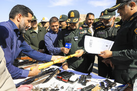 بازدید سردار"جلیل موقوفه‌ئی"، فرمانده انتظامی استان از نمایشگاه دستاوردهای طرح برخورد با خودروهای شوتی و طرح «اقتدار ۷» - کرمان