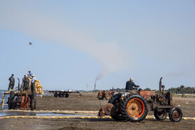 آلودگی ناشی از سوخت مازوت نیروگاه تولید برق شهید سلیمی نکا که در نزدیکی سواحل گهرباران قرار دارد.