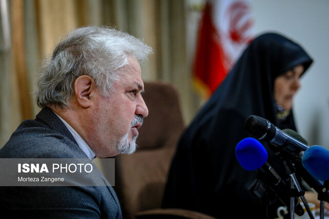 حکیمی: انگلیس و آمریکا بزرگترین مانع تحقق صلح پایدار در جهان هستند