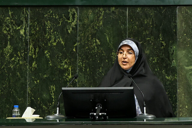 نماینده ارومیه: مجلس آماده خداحافظی با مسئولانی است که توان مدیریت ندارند